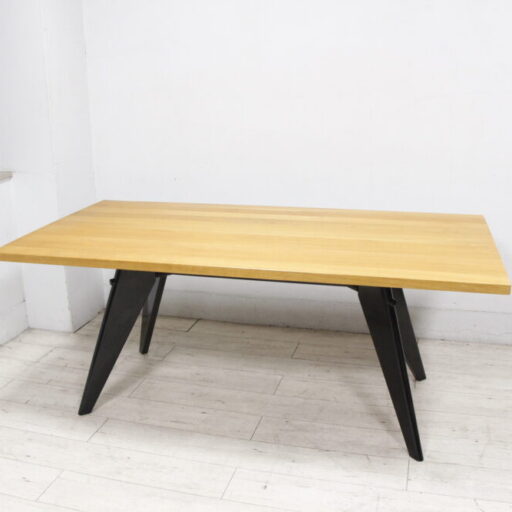 Vitra ヴィトラ ダイニングテーブル EM ターブル ソリッドオーク ジャン プルーヴェ