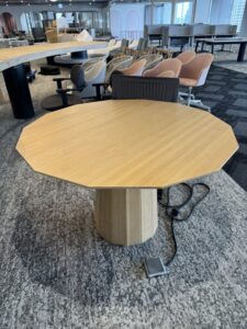 オフィス移転に伴う家具の買取り